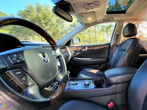 Used 2012 Hyundai Equus Signature image 11