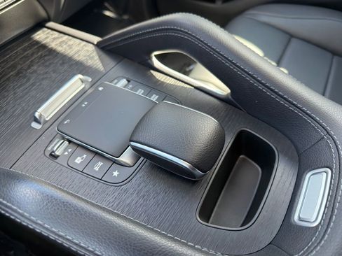 Used 2022 Mercedes-Benz GLE 350 4MATIC w/ Premium Package image 30