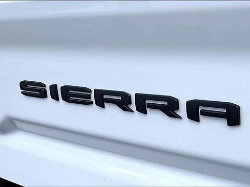 Used 2022 GMC Sierra 2500 AT4 w/ AT4 Premium Plus Package image 10