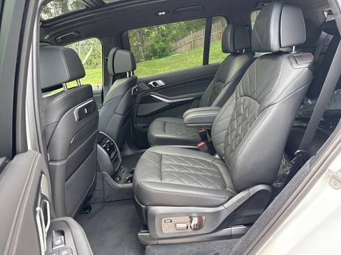 Used 2027 BMW X7 xDrive40i w/ Executive Package AWD/4WD image 25