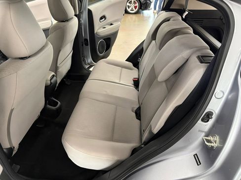 Used 2017 Honda HR-V EX image 11