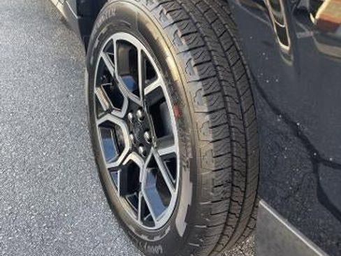 New 2025 Ford Maverick Lariat w/ 4K Tow Package image 9