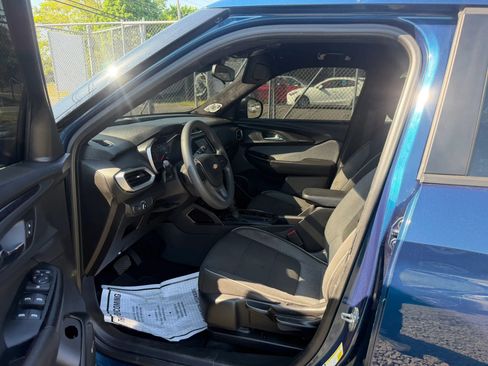 Used 2021 Chevrolet TrailBlazer LS FWD image 10