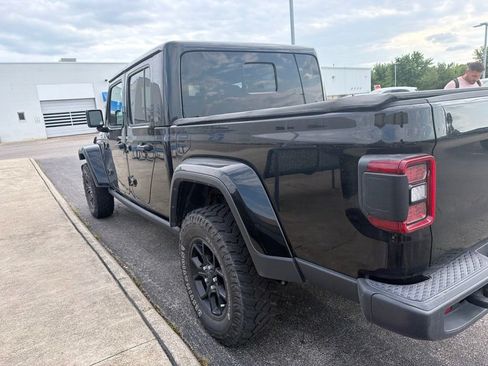 Used 2024 Jeep Gladiator Sport AWD/4WD image 10