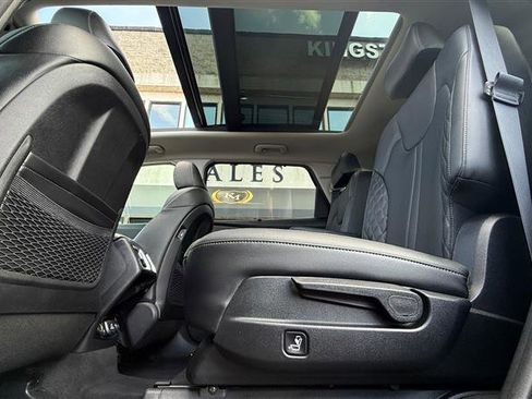 Used 2023 Kia Sorento SX Prestige image 23