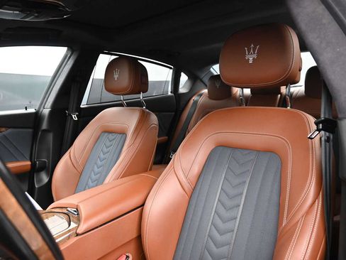 Used 2018 Maserati Quattroporte S GranLusso RWD image 5