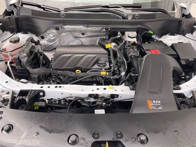 Used 2026 Chevrolet Trax LS FWD image 24