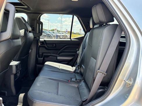 Certified 2025 Toyota 4Runner TRD Off-Road Premium AWD/4WD image 15