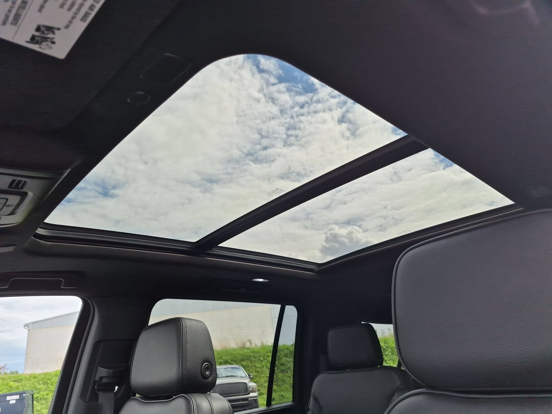 Certified 2023 GMC Yukon XL Denali w/ LPO, Floor Liner Package AWD/4WD image 19