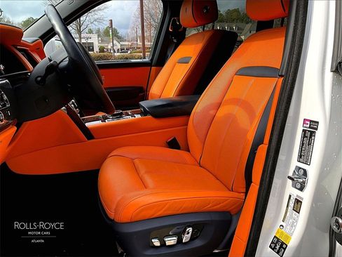 Certified 2021 Rolls-Royce Cullinan Black Badge image 21