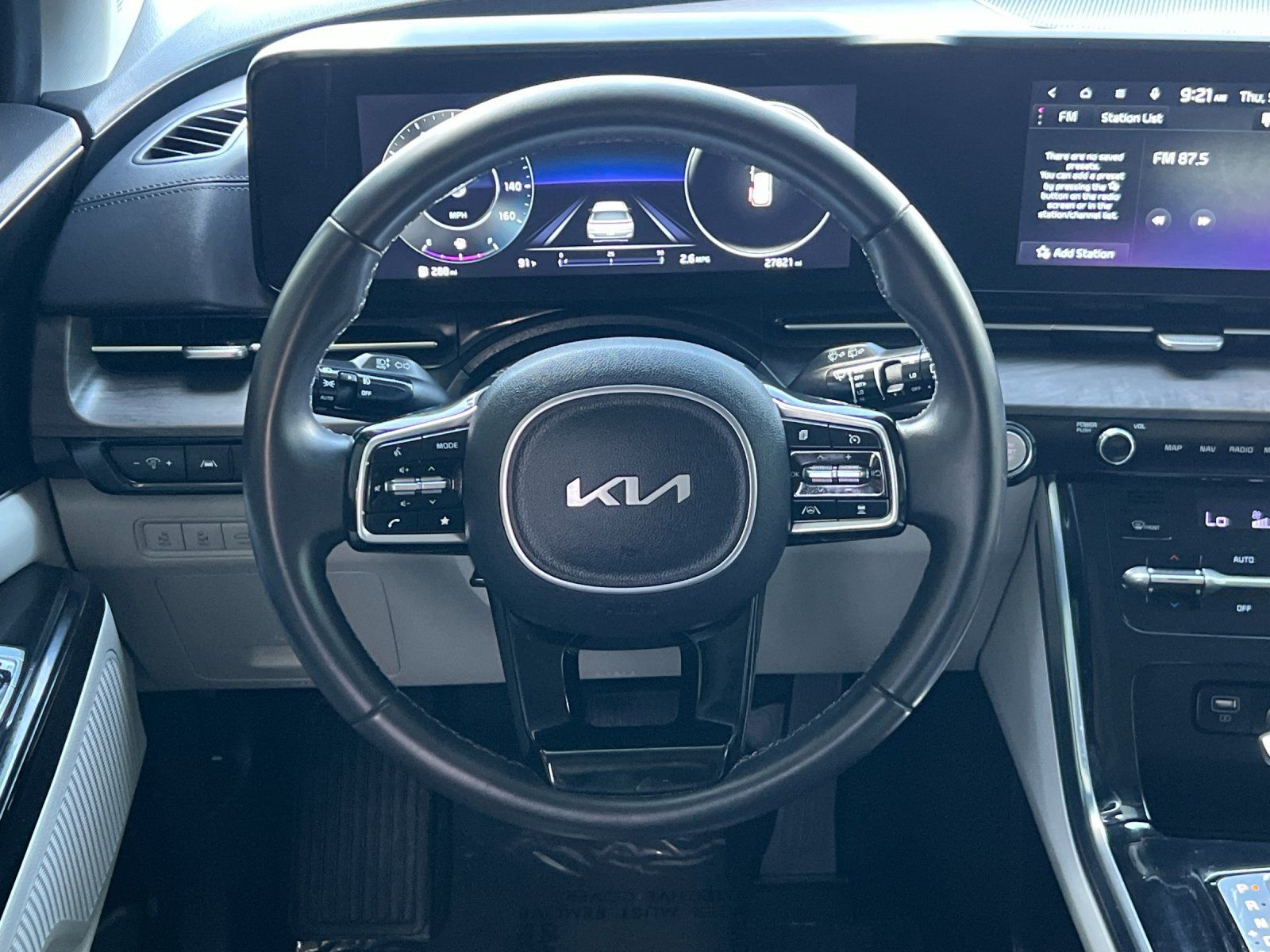 Certified 2024 Kia Carnival SX FWD image 13
