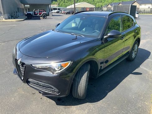Used 2022 Alfa Romeo Stelvio Sprint RWD image 5