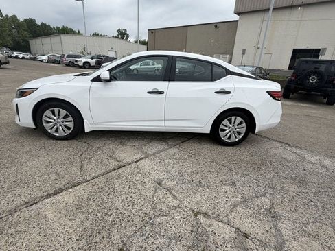 Used 2025 Nissan Sentra S FWD image 6