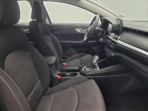 Used 2022 Kia Forte LXS image 21