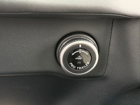 New 2026 Lincoln Navigator L Reserve AWD/4WD image 30
