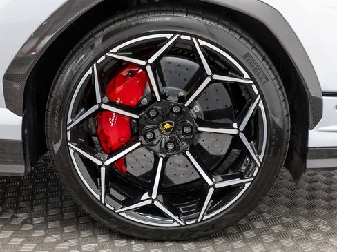 Used 2024 Lamborghini Urus Performante image 62