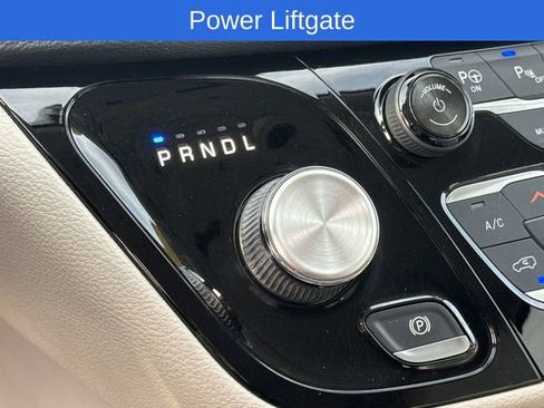 Used 2018 Chrysler Pacifica Limited w/ Advanced Safetytec Group image 24