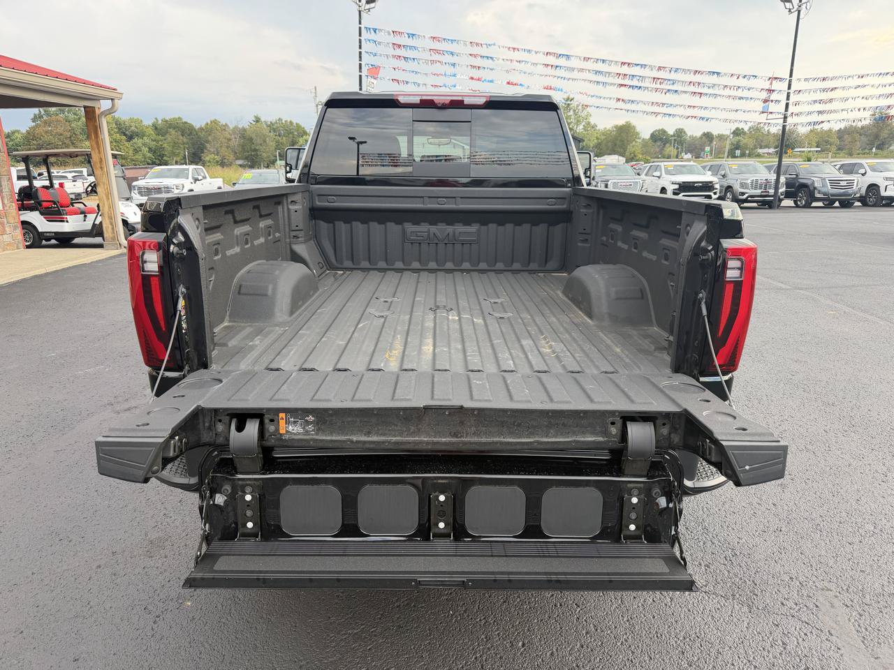 Used 2026 GMC Sierra 2500 Denali w/ Denali Reserve Package AWD/4WD image 8