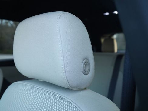 Used 2023 Chevrolet Traverse LS w/ Safety Package image 28