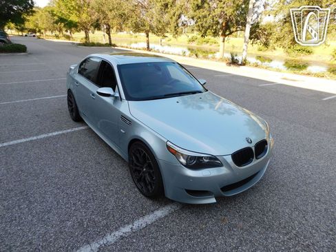 Used 2006 BMW M5 image 12