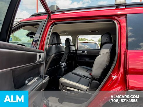 Used 2025 Hyundai Santa Fe SEL FWD image 9