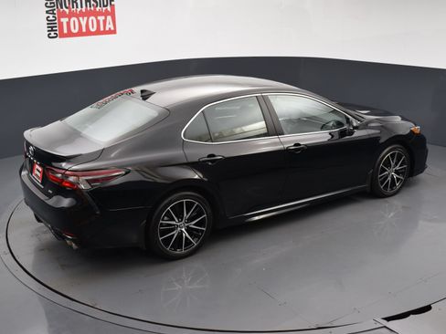 Used 2023 Toyota Camry SE w/ Cold Weather Package FWD image 23
