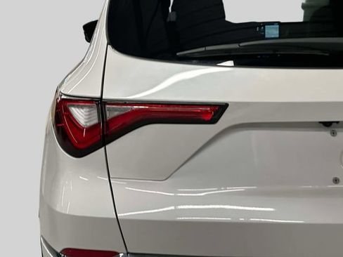 Certified 2023 Acura MDX SH-AWD w/ Technology Package image 12