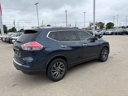 Used 2016 Nissan Rogue FWD image 3