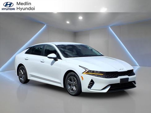 Used 2023 Kia K5 LXS FWD image 1