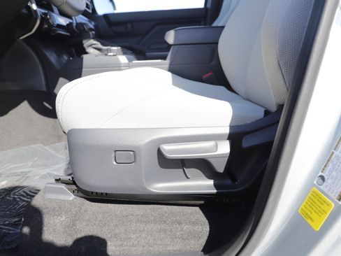 Used 2025 Toyota 4Runner SR5 image 14