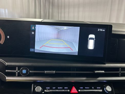 Used 2025 Hyundai Santa Fe SE image 16