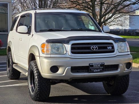 Used 2001 Toyota Sequoia SR5 image 2