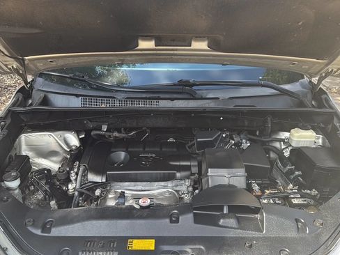 Used 2016 Toyota Highlander LE FWD image 9