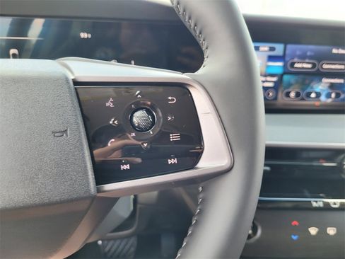 New 2025 Nissan Murano SV image 21