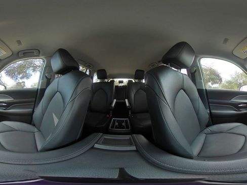 Used 2025 Toyota Grand Highlander FWD image 37