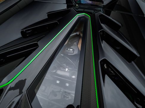 Used 2021 Lamborghini Aventador SVJ image 79