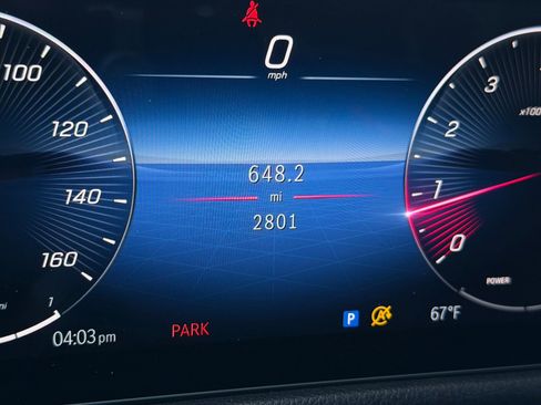 Certified 2025 Mercedes-Benz GLB 250 image 3