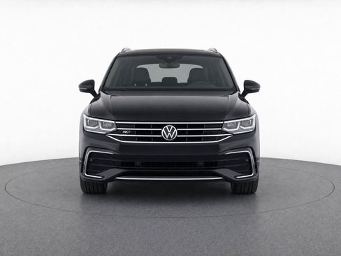 Used 2024 Volkswagen Tiguan SEL R-Line AWD/4WD image 5