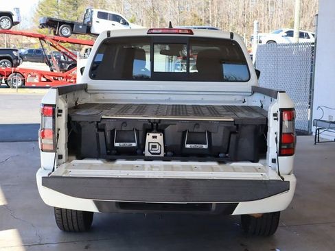 Used 2022 Nissan Frontier SV image 37