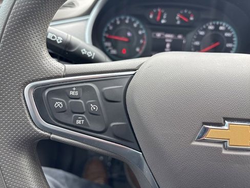 Used 2022 Chevrolet Malibu LT image 25