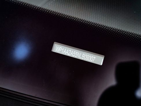 Used 2022 Porsche Macan image 31