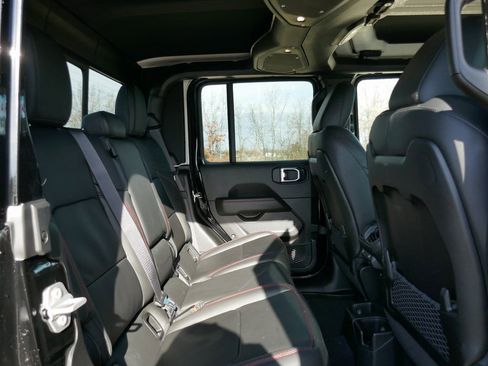 New 2026 Jeep Gladiator Rubicon image 12