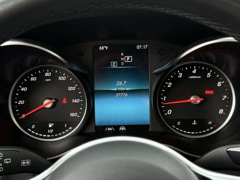 Used 2020 Mercedes-Benz GLC 300 4MATIC w/ Driver Assistance Package image 31