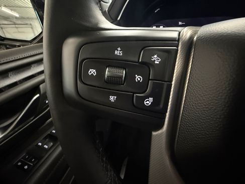Used 2024 GMC Yukon Denali AWD/4WD image 17
