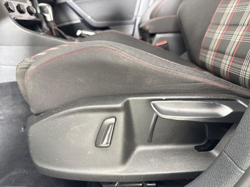 Used 2020 Volkswagen GTI S image 14