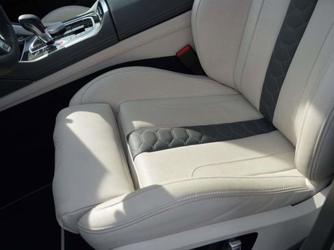 Used 2025 BMW X5 M Competition image 11