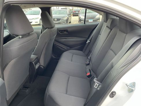 Used 2025 Toyota Corolla LE image 24