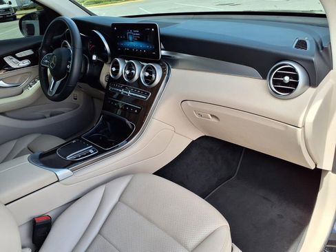 Used 2022 Mercedes-Benz GLC 300 image 11