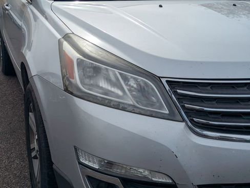 Used 2016 Chevrolet Traverse LT image 7