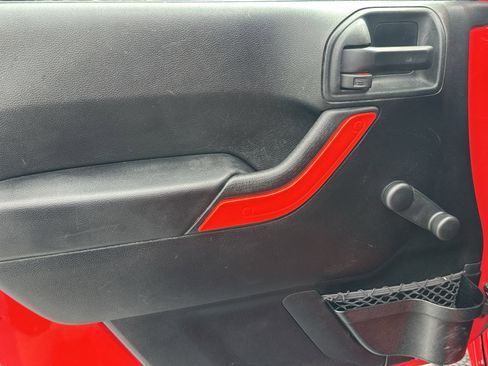 Used 2017 Jeep Wrangler Unlimited Sport image 14